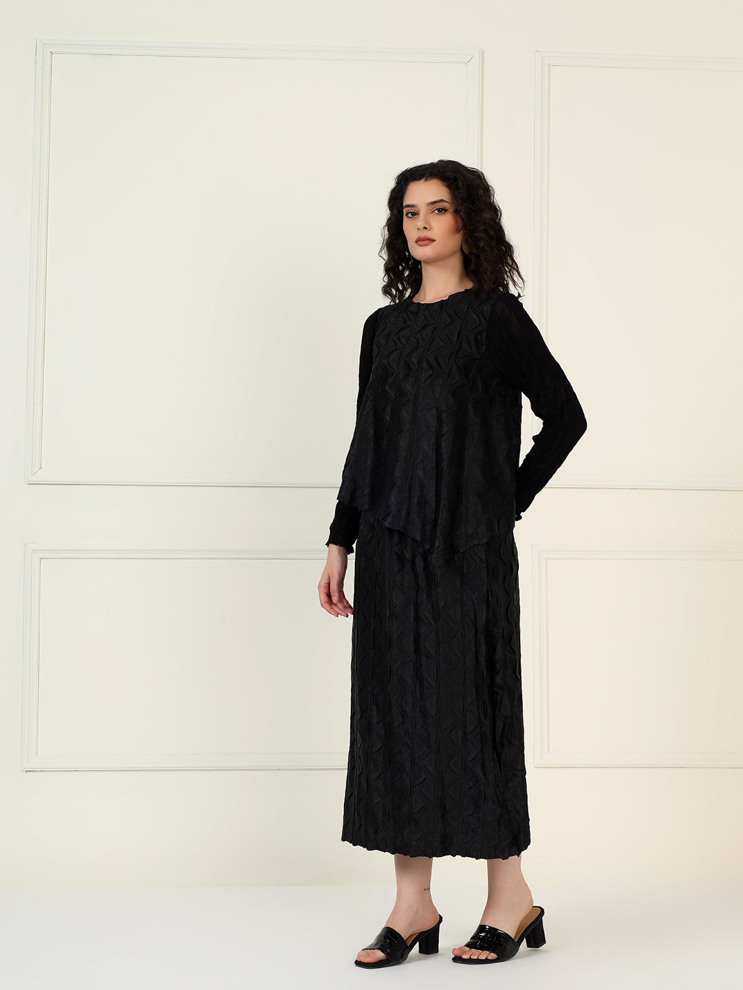 Elysia skirt set in Black