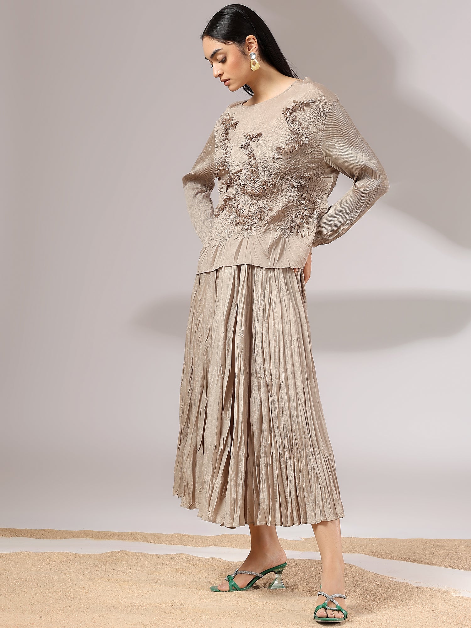 Amoura Skirt Set
